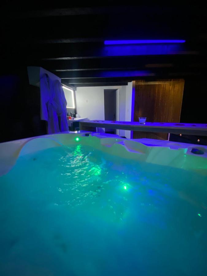 Mieuxqualhotel jacuzzi privatif La retro Bordeaux Extérieur photo