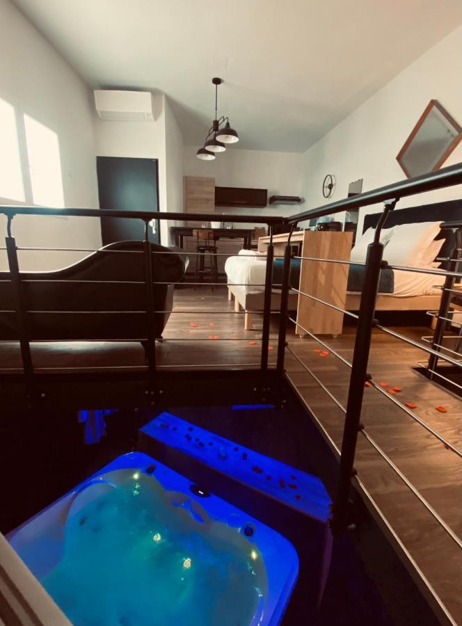 Mieuxqualhotel jacuzzi privatif La retro Bordeaux Extérieur photo